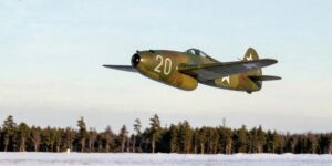 Як-15: переход советской авиации к реактивным истребителям