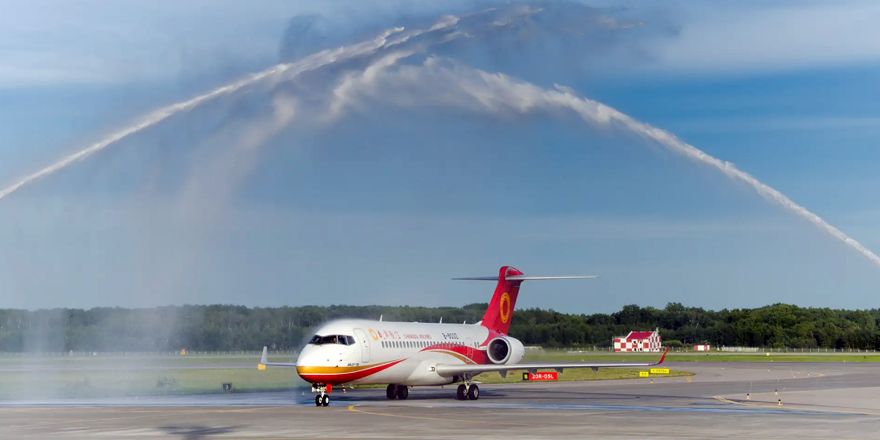 Chengdu Airlines начала